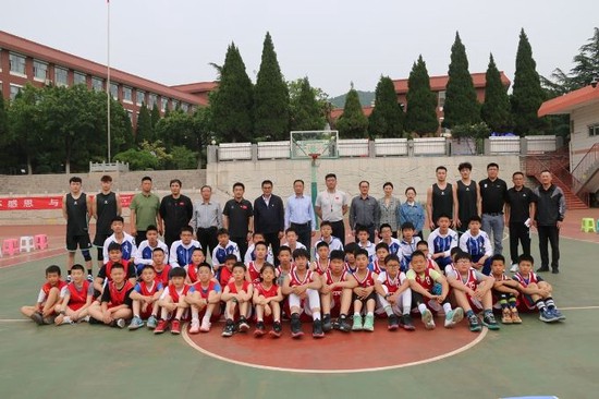 为什么一些职业球员罚球命中率不高?_1
